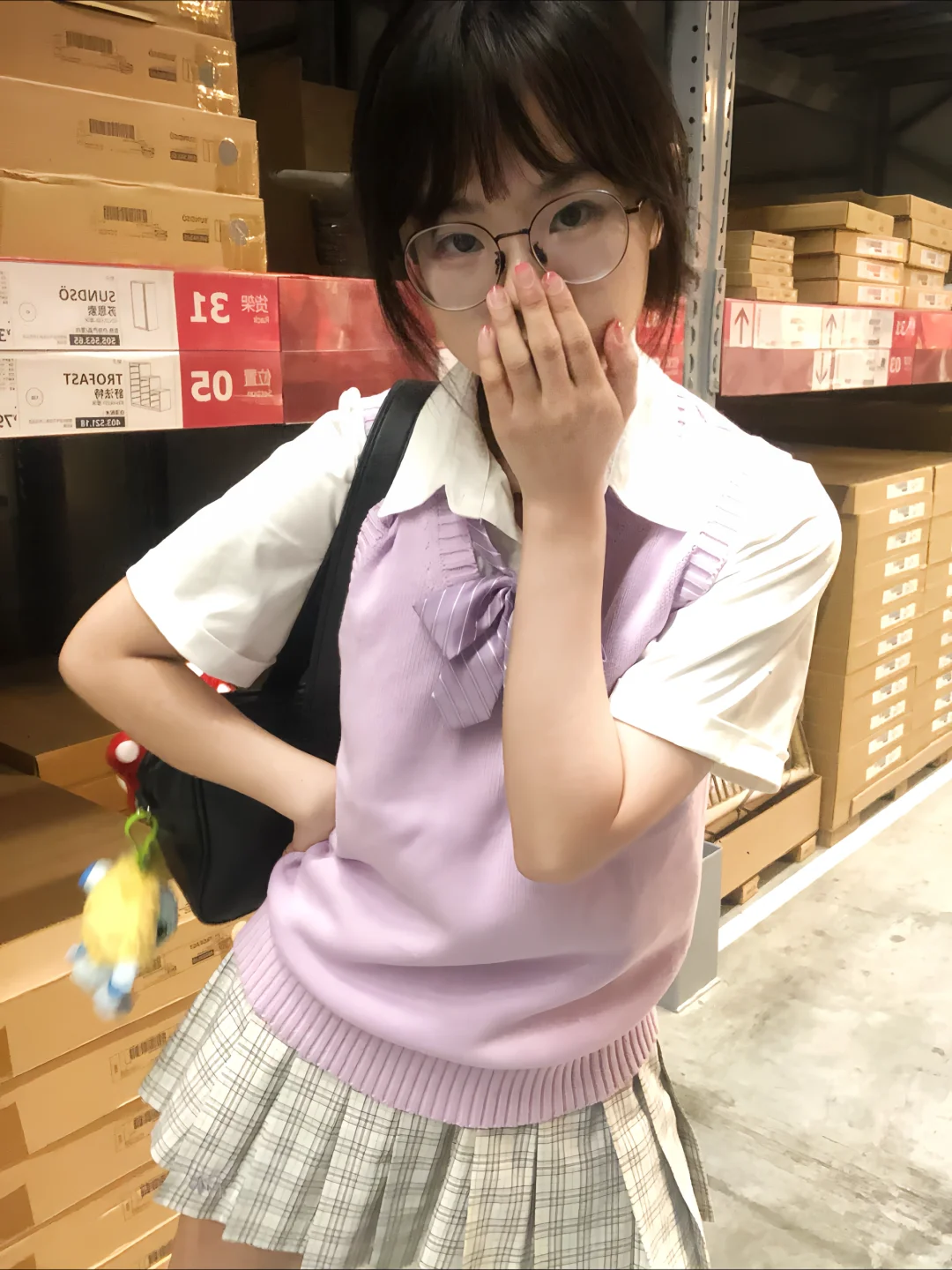 没想到穿了jk制服之后朋友开始对我阿谀奉承