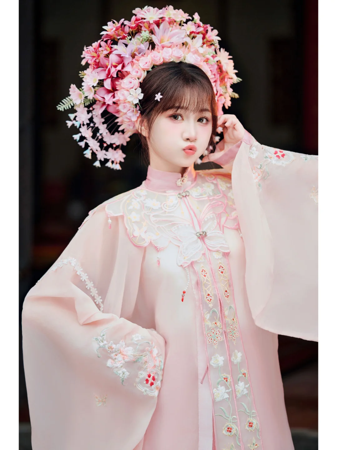 少女心爆棚💗粉色簪花妆造分享来啦！🌸