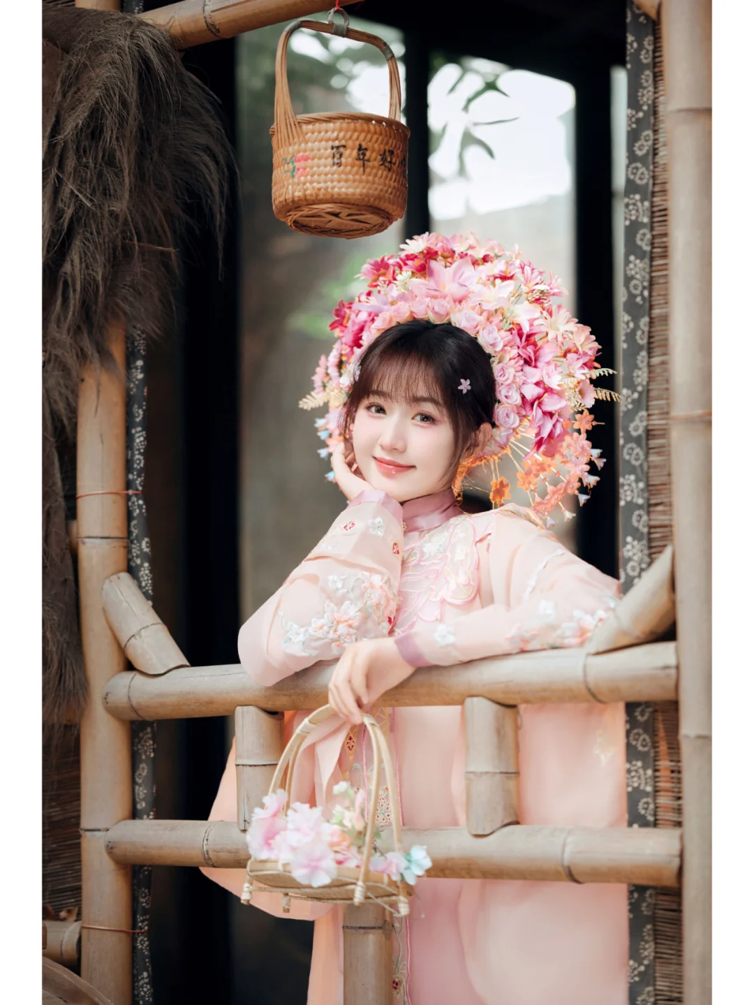 少女心爆棚💗粉色簪花妆造分享来啦！🌸