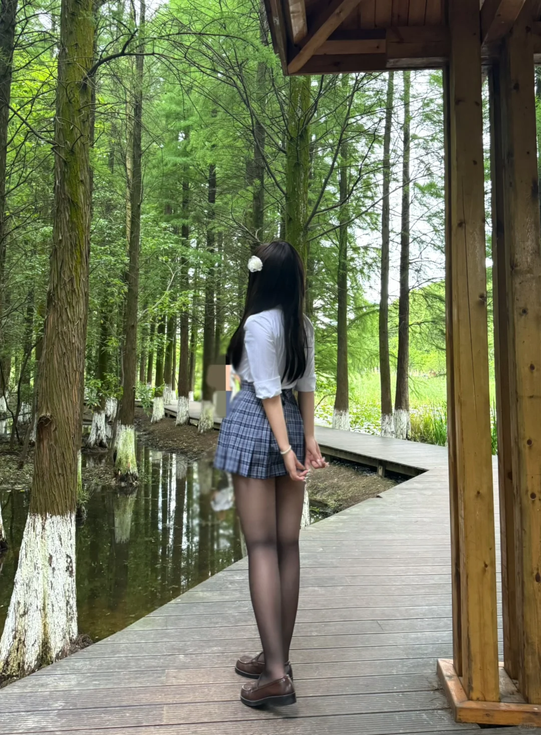 冷棕色黑长直给的氛围感☁️🌿JK穿搭