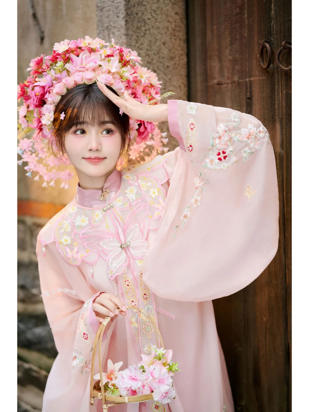 少女心爆棚💗粉色簪花妆造分享来啦！🌸