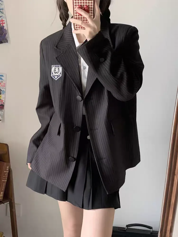 墨秋一下子五件新品西服每个都想要