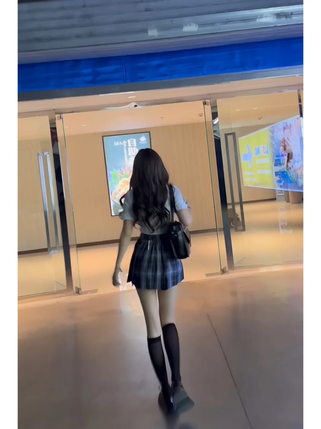 这样穿出去擦边吗？