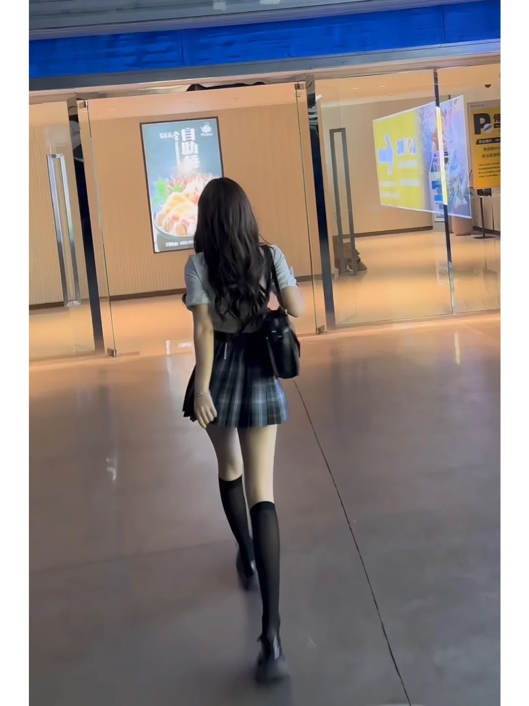 这样穿出去擦边吗？