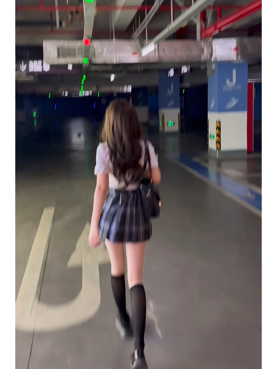 这样穿出去擦边吗？