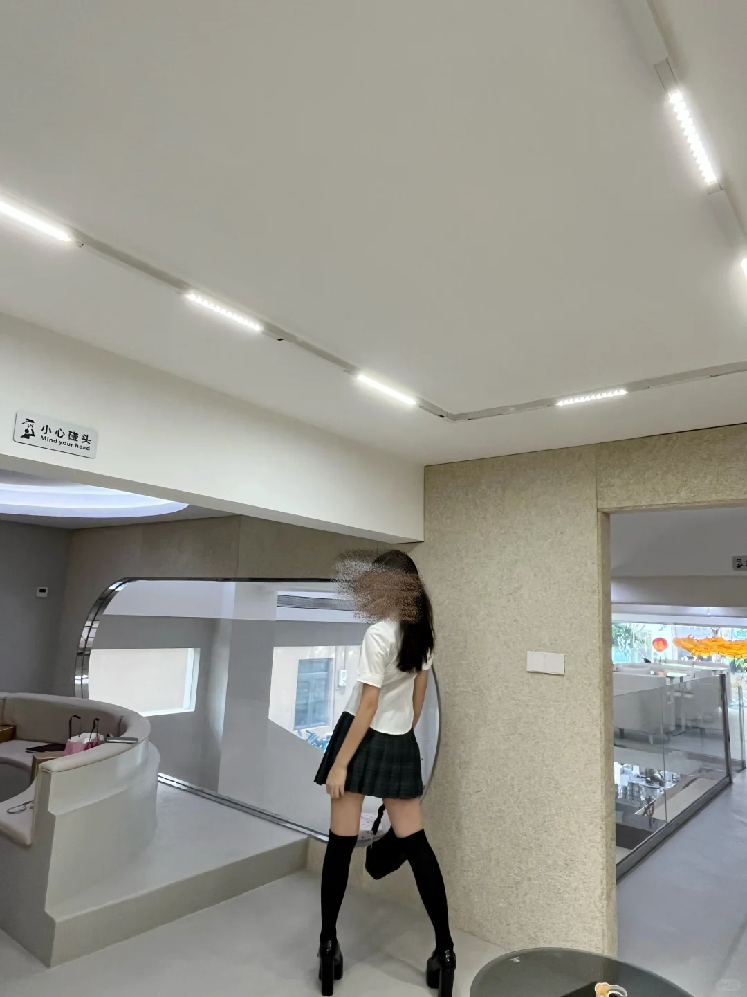 屌丝女也是穿上jk了