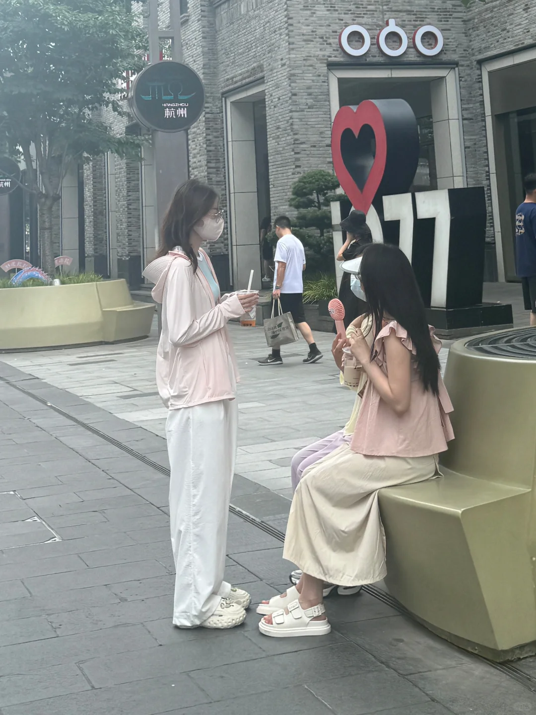 瞬间对甜妹穿搭失去兴趣了….
