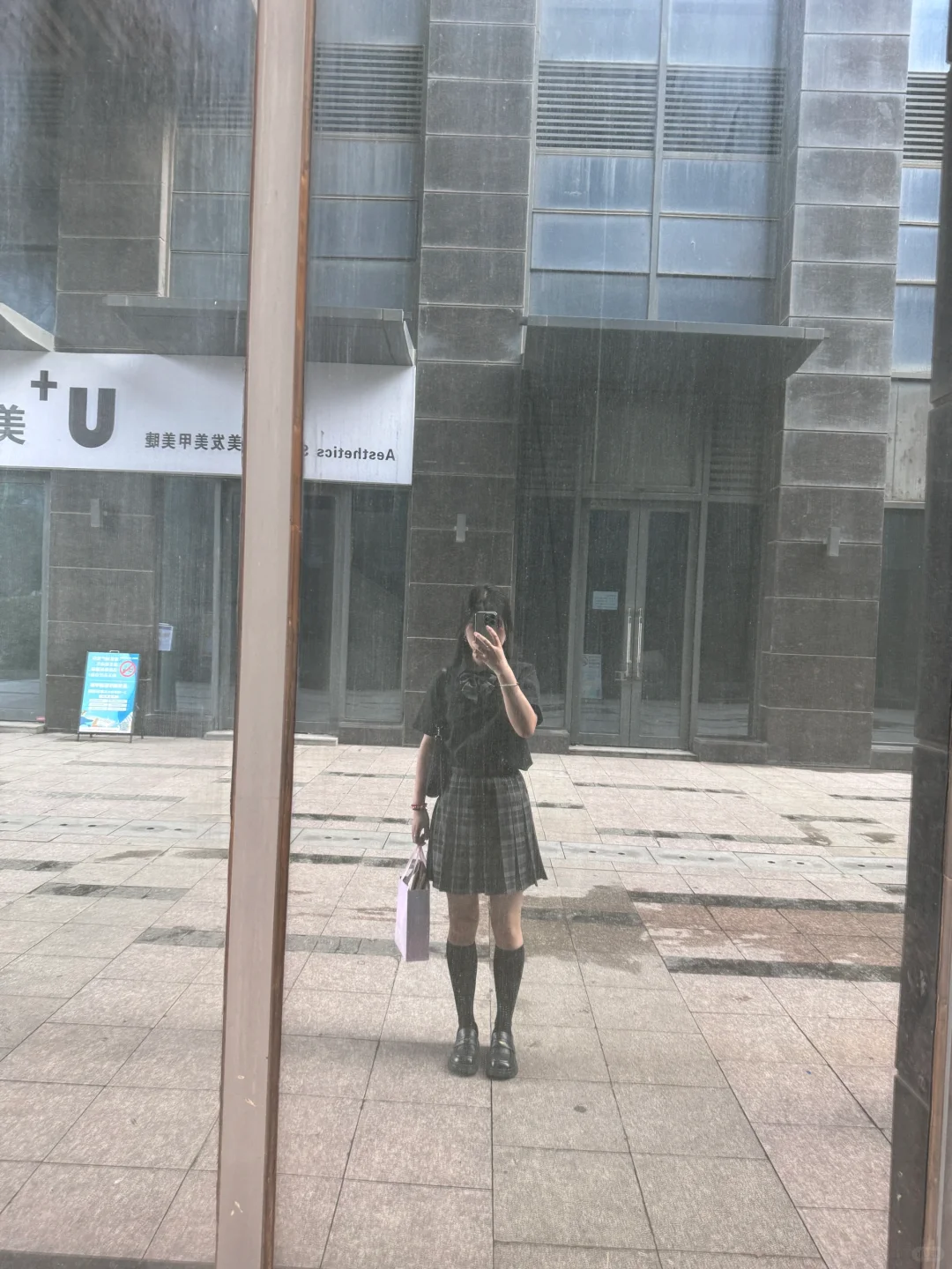 感觉浅色更好看一些？