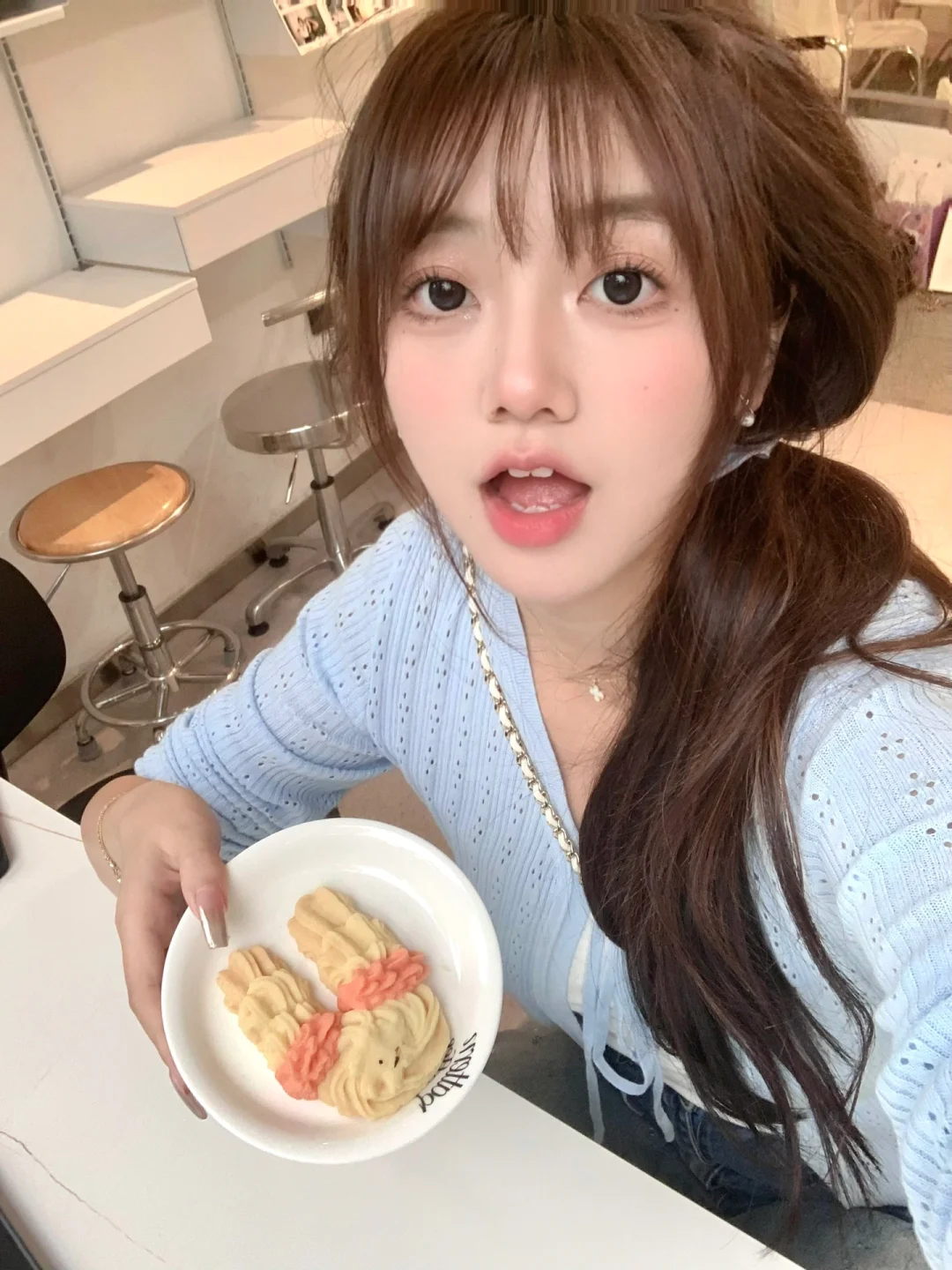 ど⁰̷̴͈꒨⁰̷̴͈う🐰 ‧₊˚*🍪