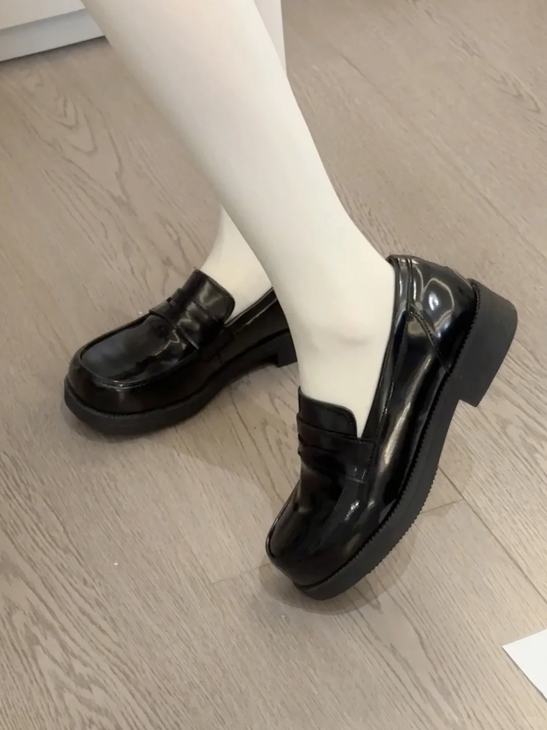 是两位数的制服鞋～
