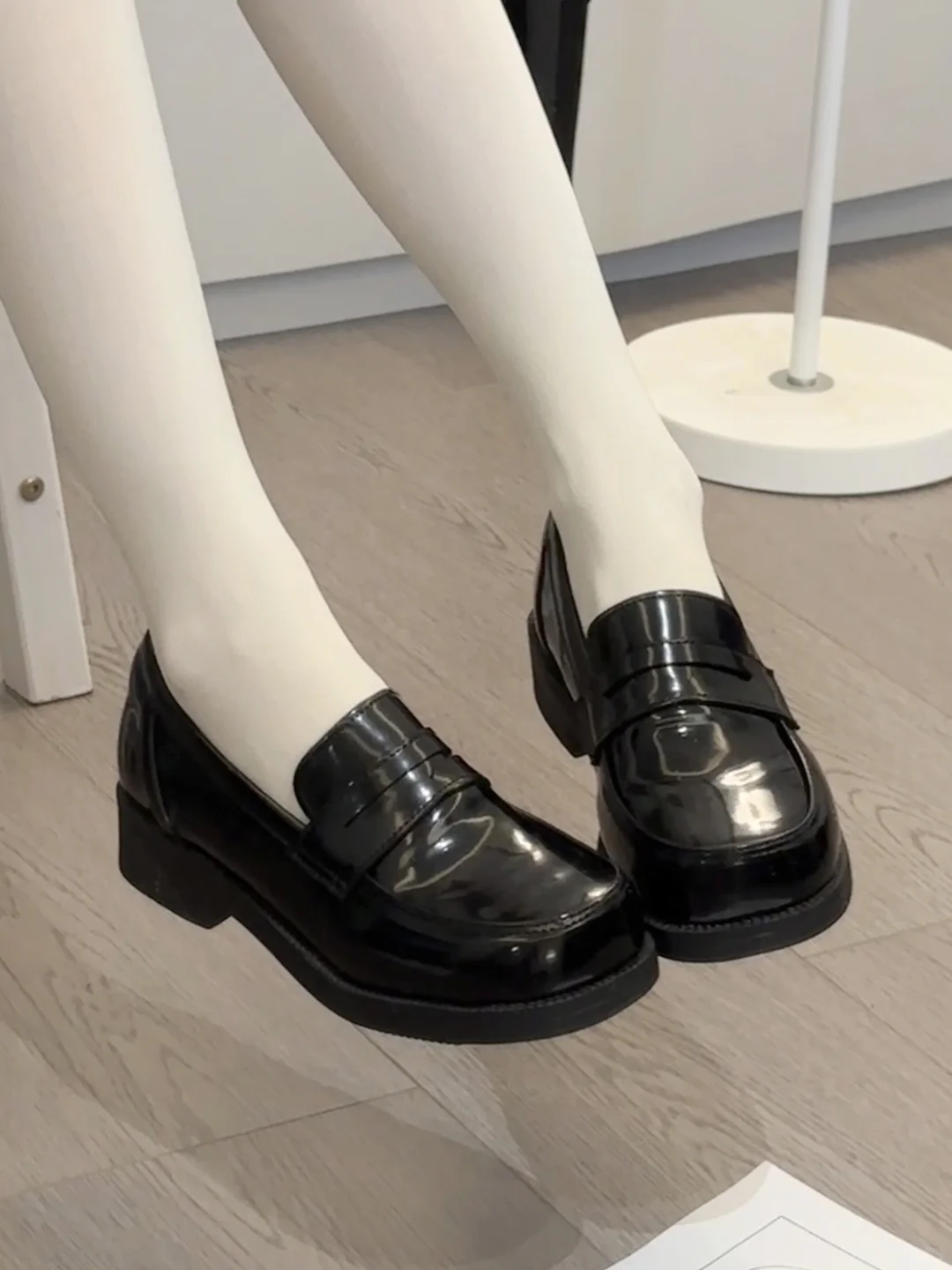 是两位数的制服鞋～