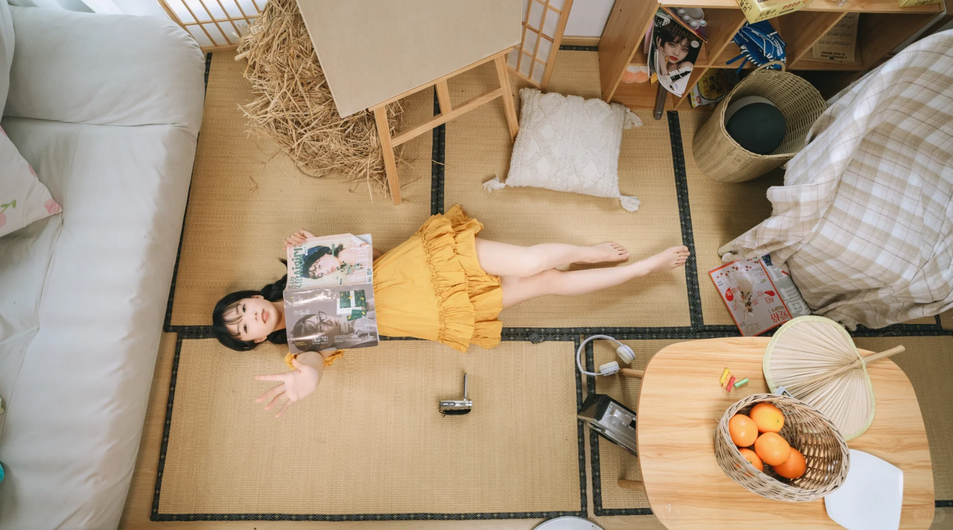夏日炎炎，西瓜很甜，甜妹更甜
