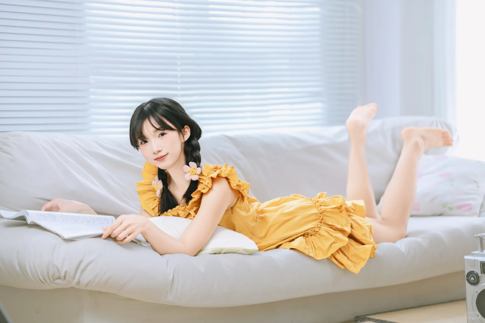 夏日炎炎，西瓜很甜，甜妹更甜