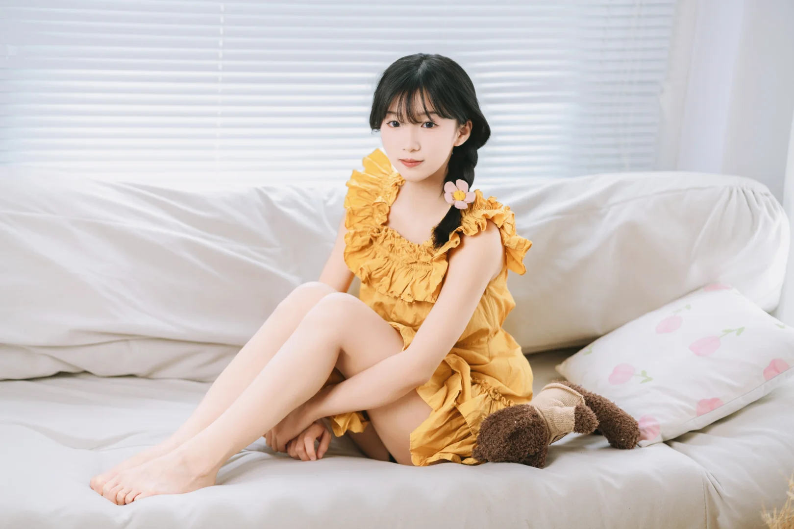 夏日炎炎，西瓜很甜，甜妹更甜