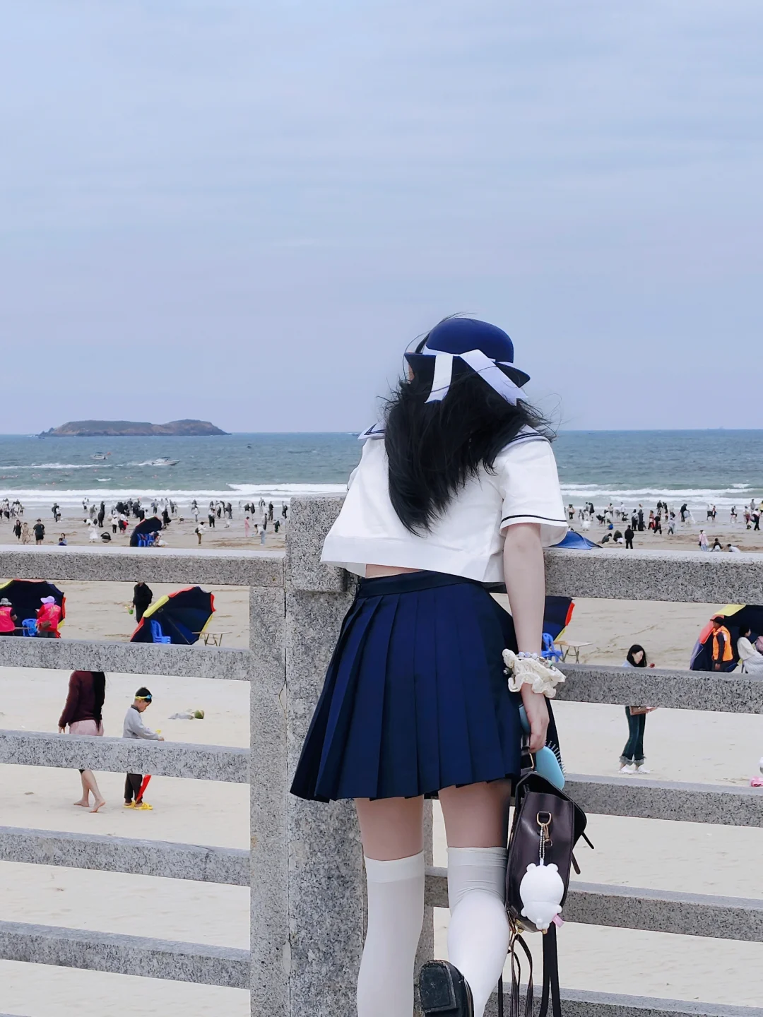 水手服和海边太配啦~