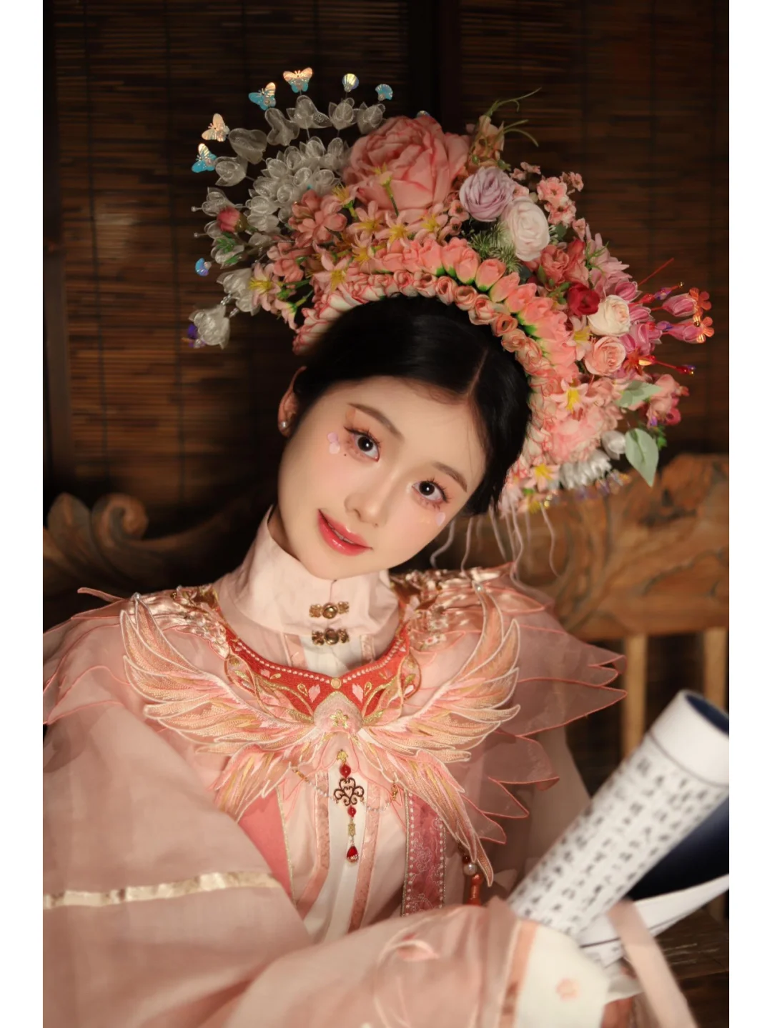 来湛江簪了个花，这也太……
