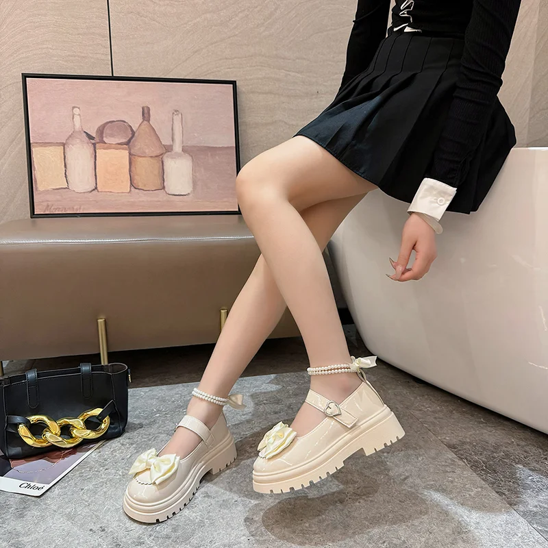 2024夏季新款JK女鞋穿搭指南