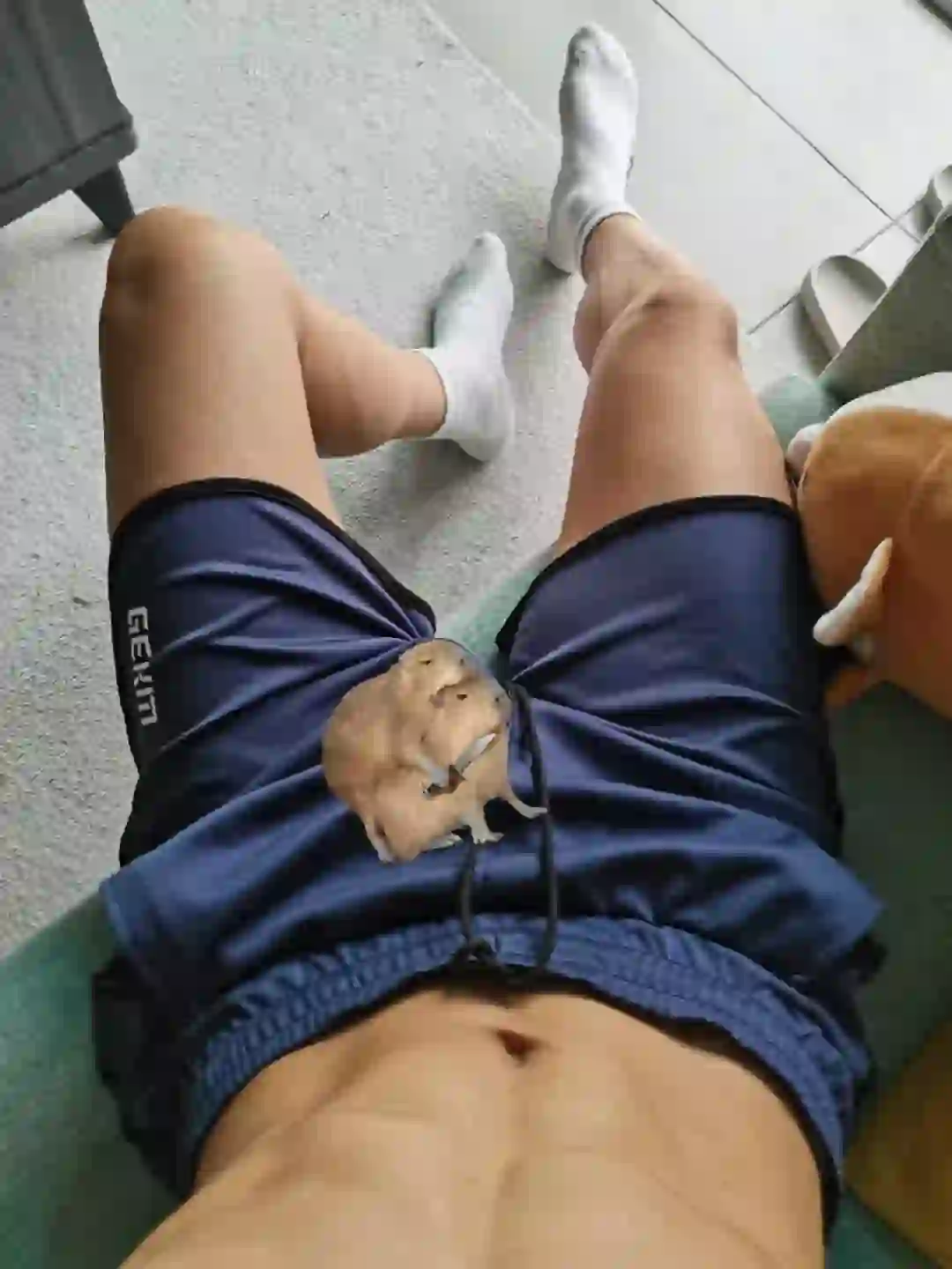 为什么大热天跑步还穿长袜？