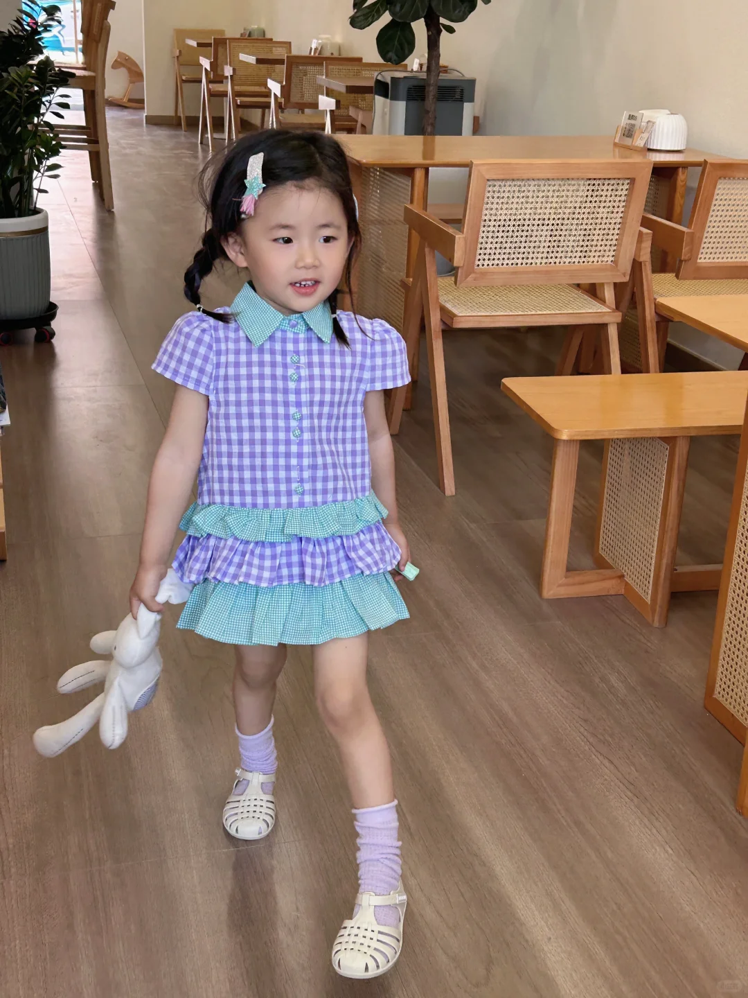 你可以永远相信新疆甜妹的穿搭～