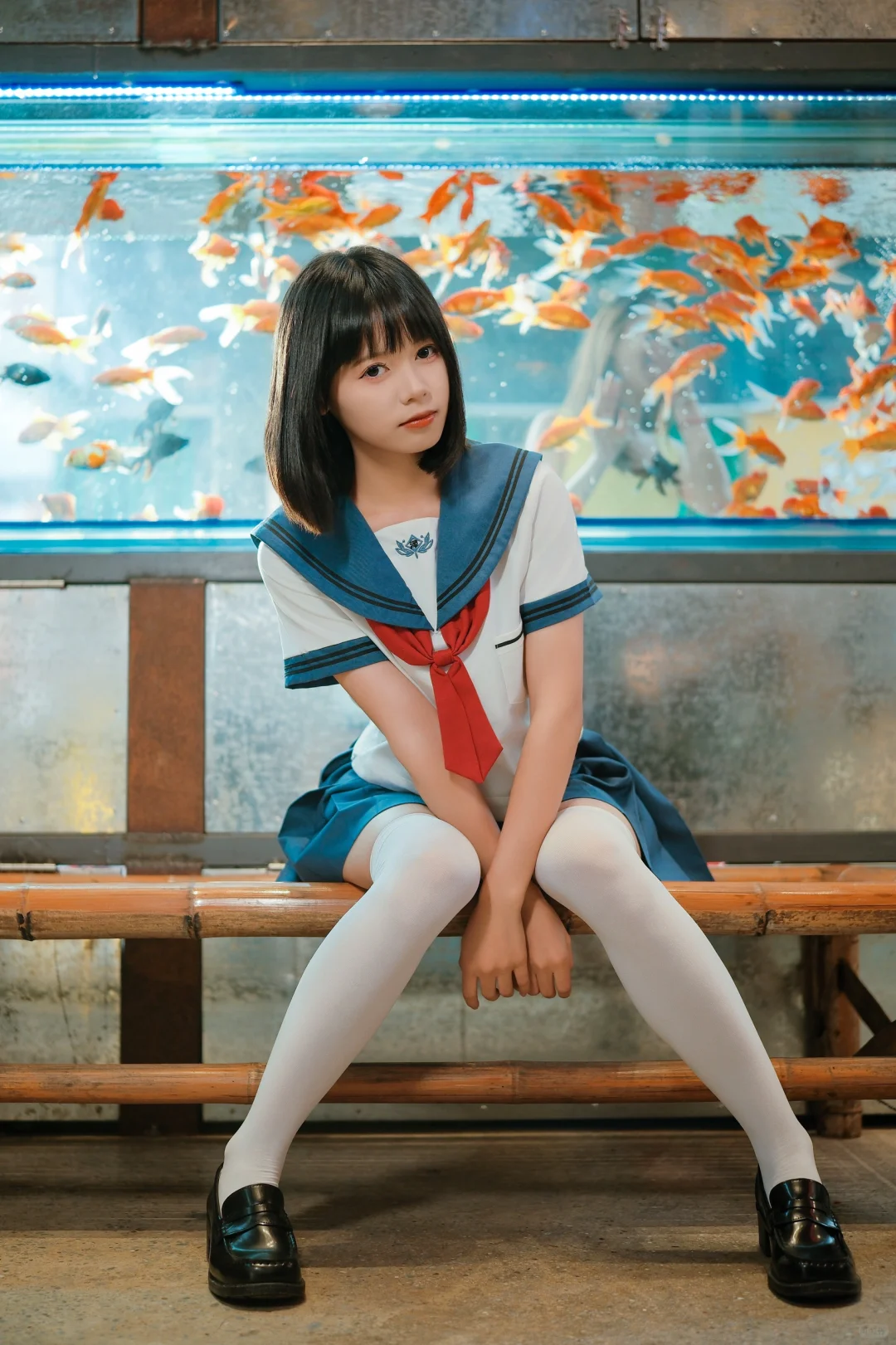 金鱼缸 × 短发JK