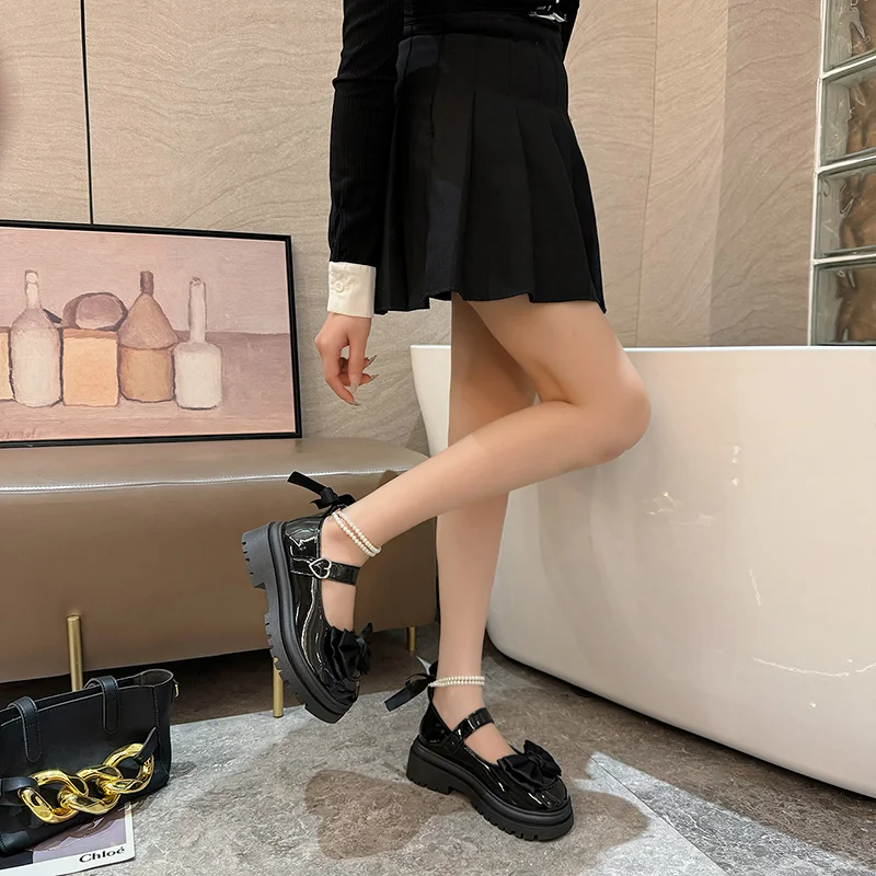 2024夏季新款JK女鞋穿搭指南