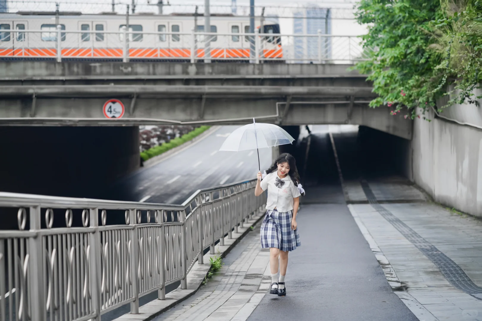 别以为我只会汉服