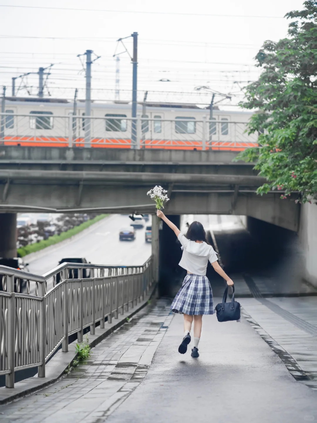 别以为我只会汉服