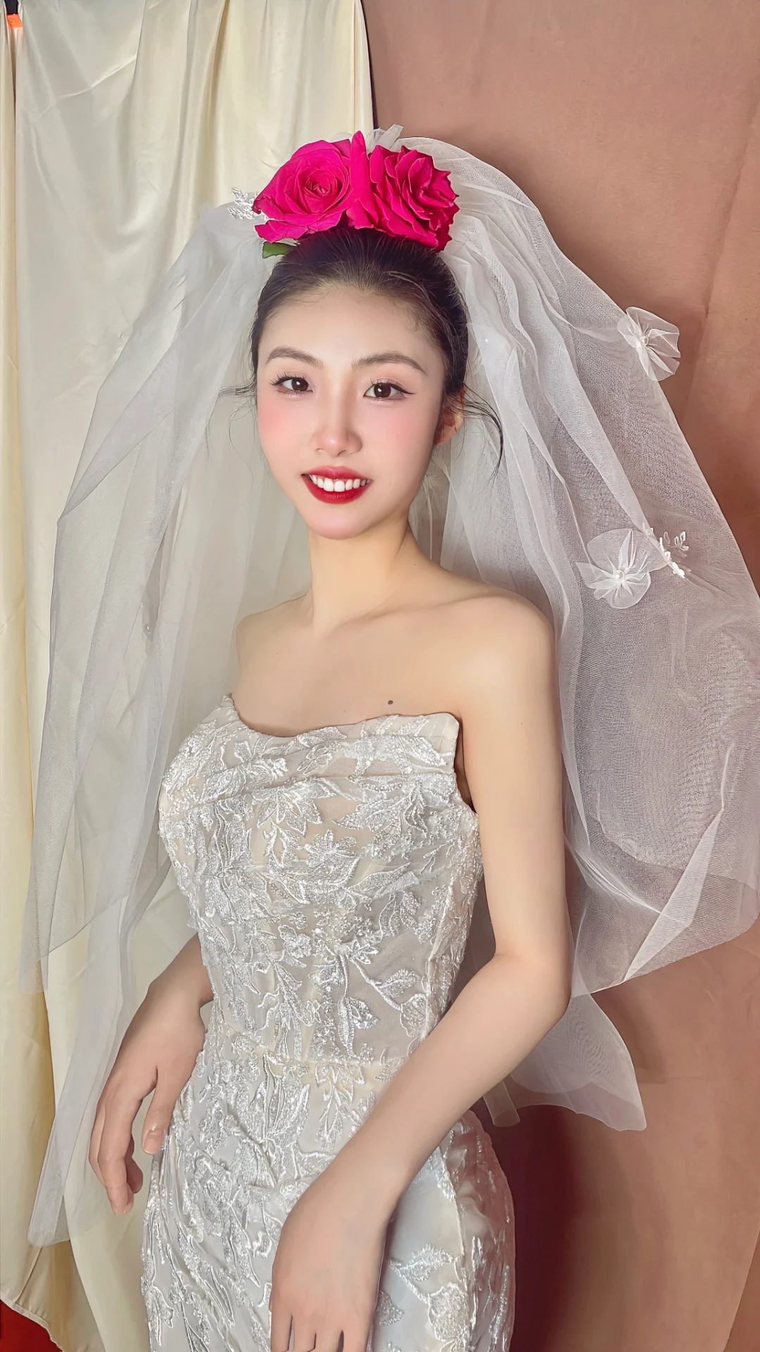 甜妹出击｜弗洛伊德女孩｜小众新娘 枣阳婚纱