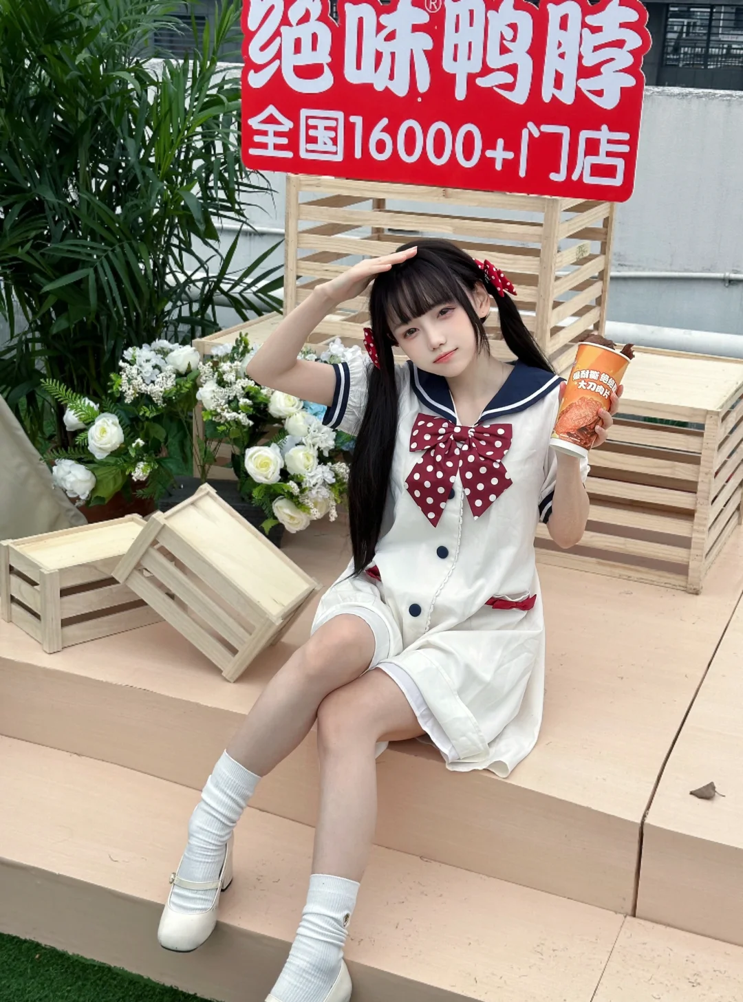 光落在你脸上，可爱一如往常~