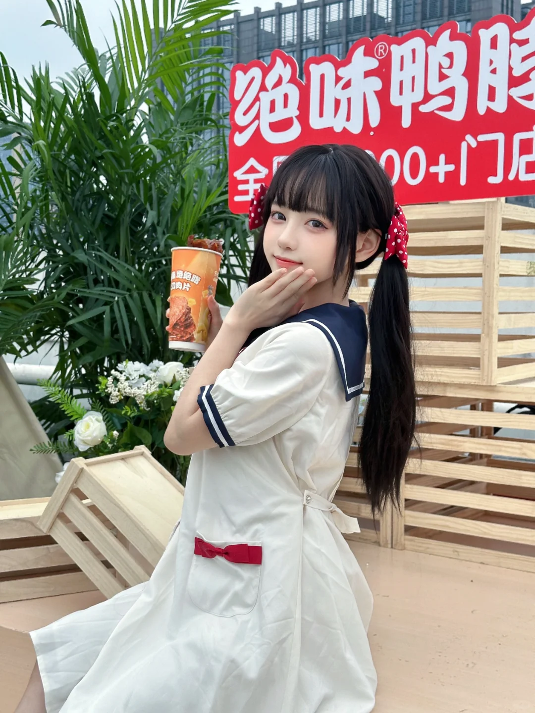 光落在你脸上，可爱一如往常~