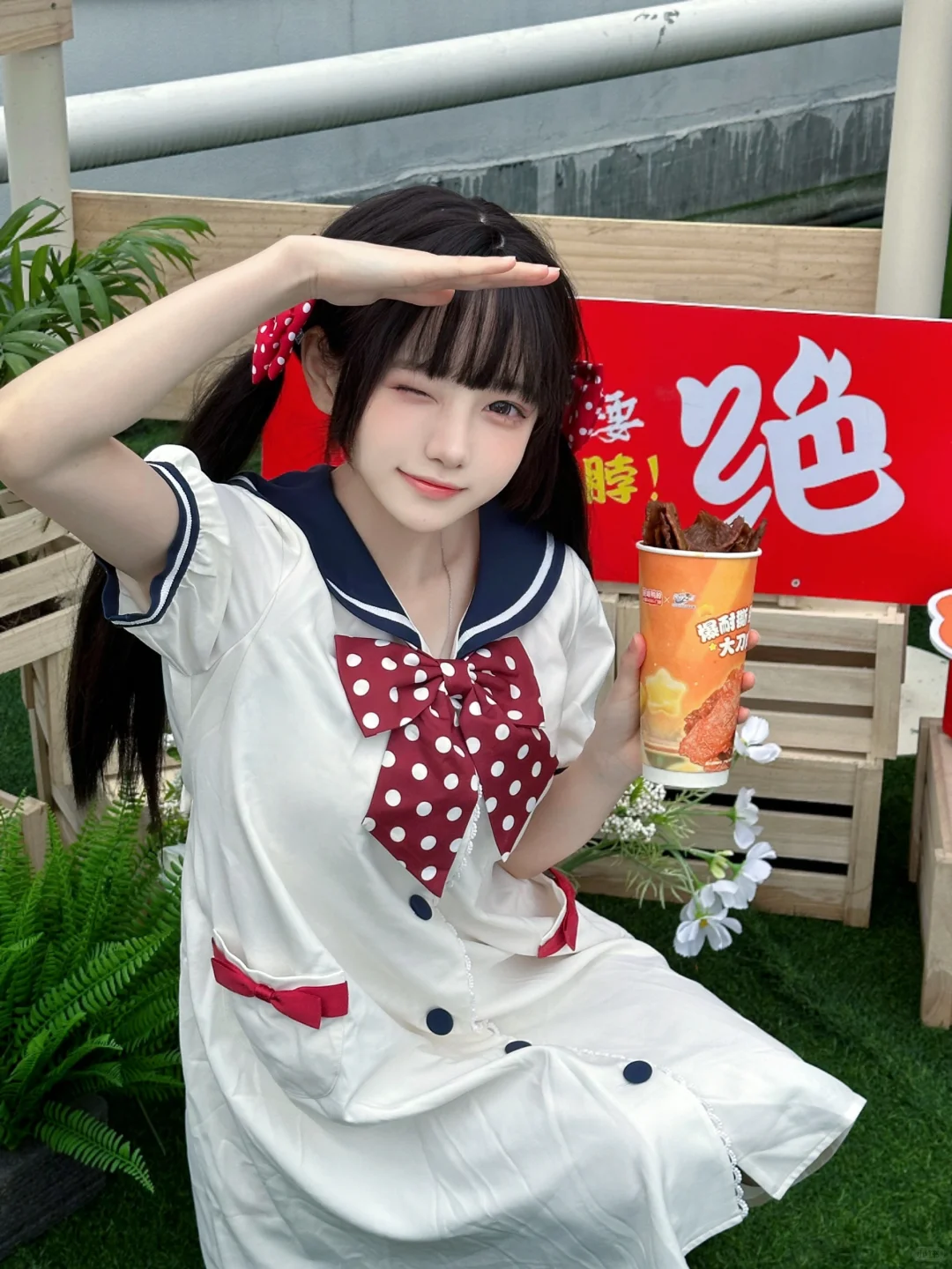 光落在你脸上，可爱一如往常~