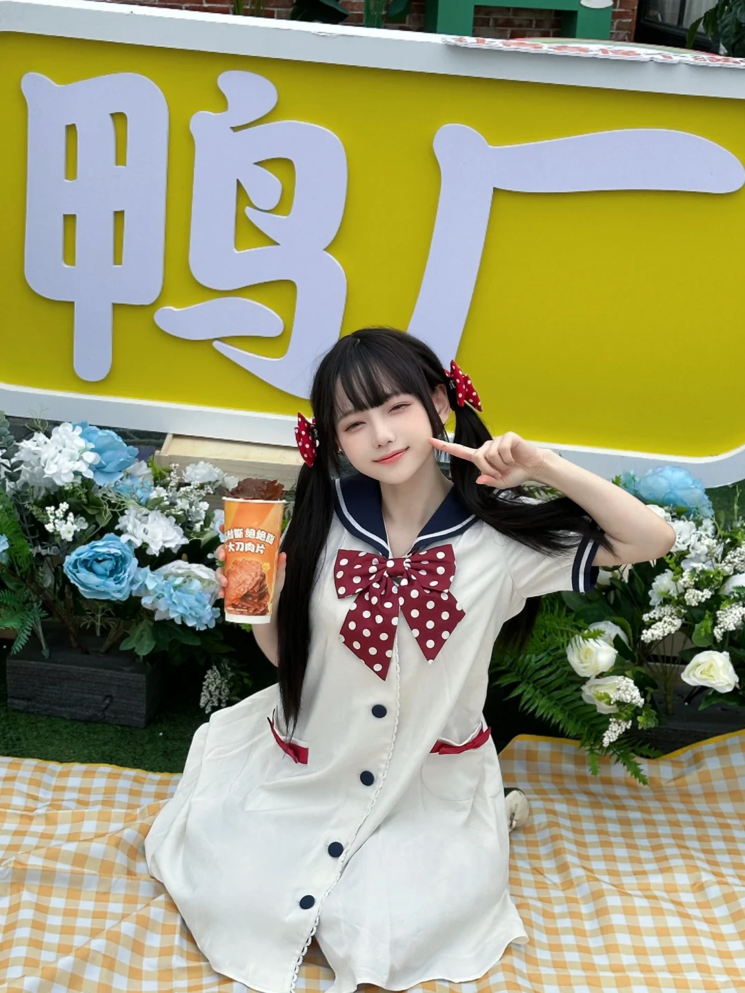 光落在你脸上，可爱一如往常~