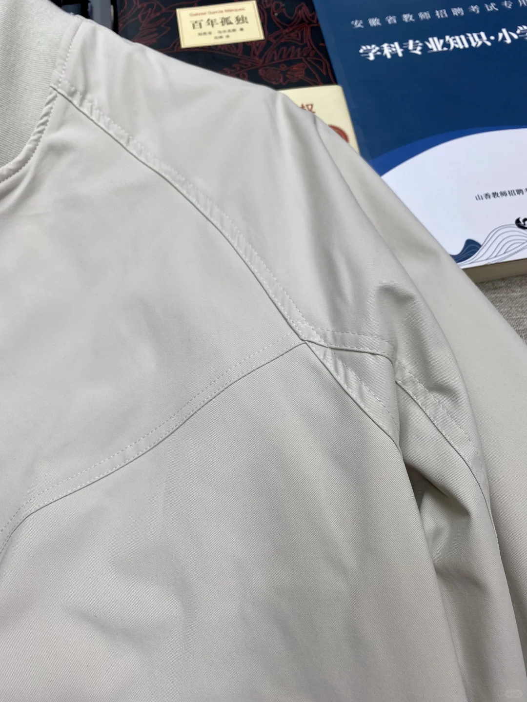 不是优衣库夹克买不起！！只是买到了性价比