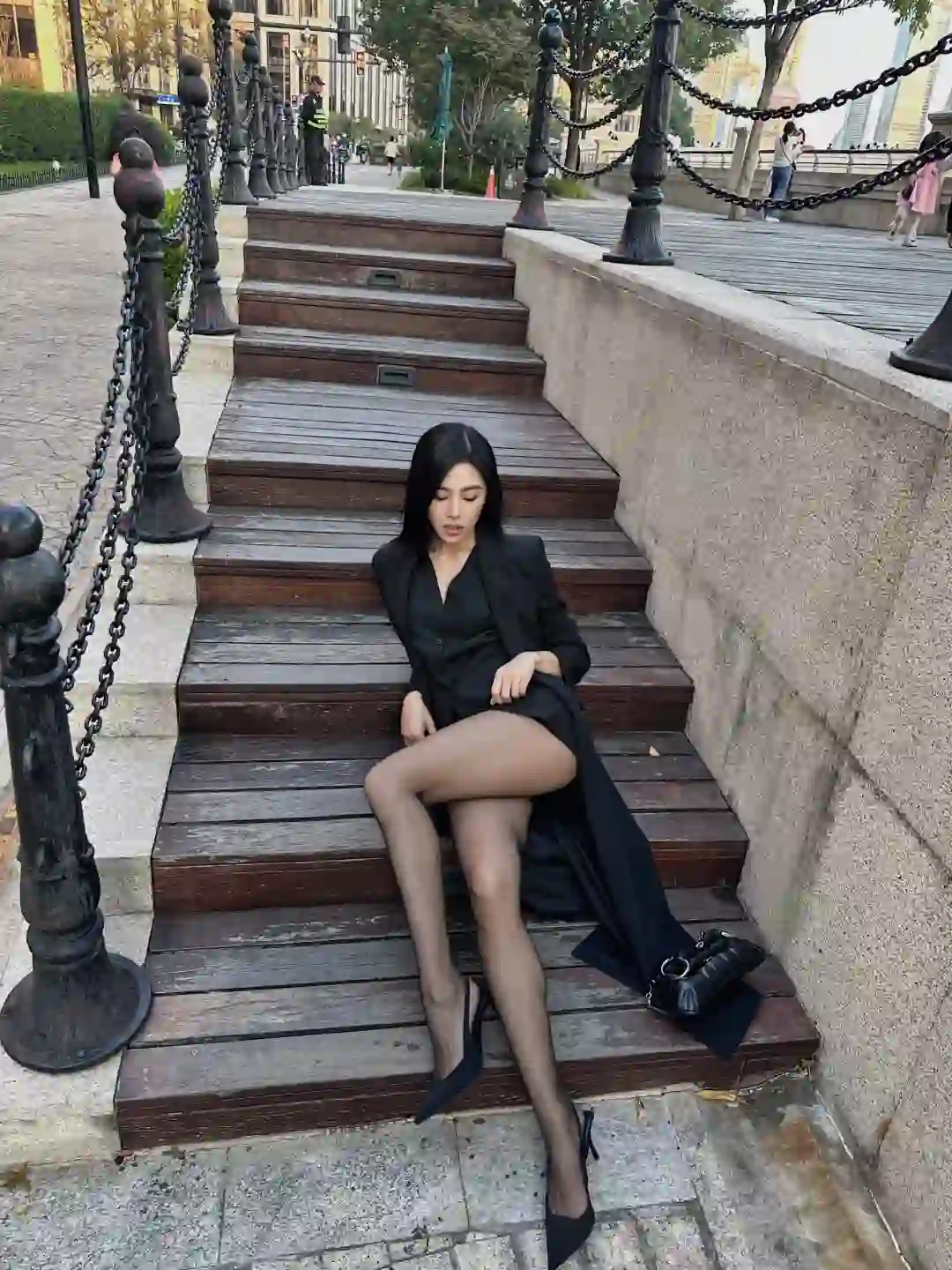 拽姐穿搭｜秋冬氛围感拉满的黑色大衣🍂