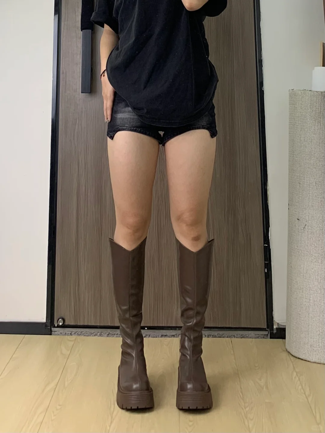我愿称v口靴子为瘦腿直腿天花板❗️❗️❗️