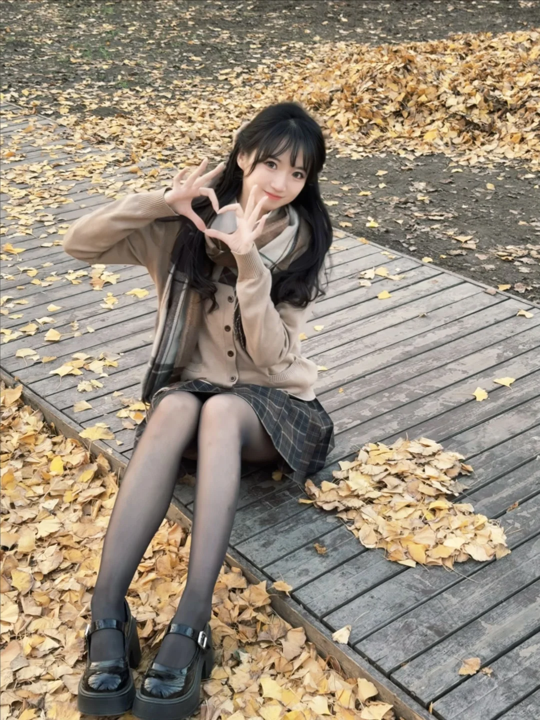 落叶都是爱你的形状🍂🤎