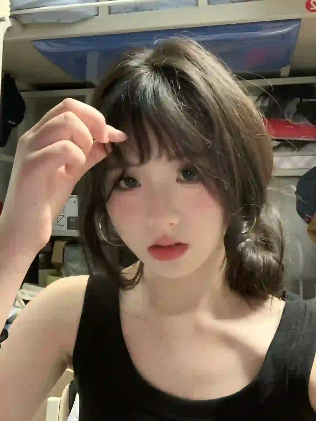 感觉甜甜的妆～