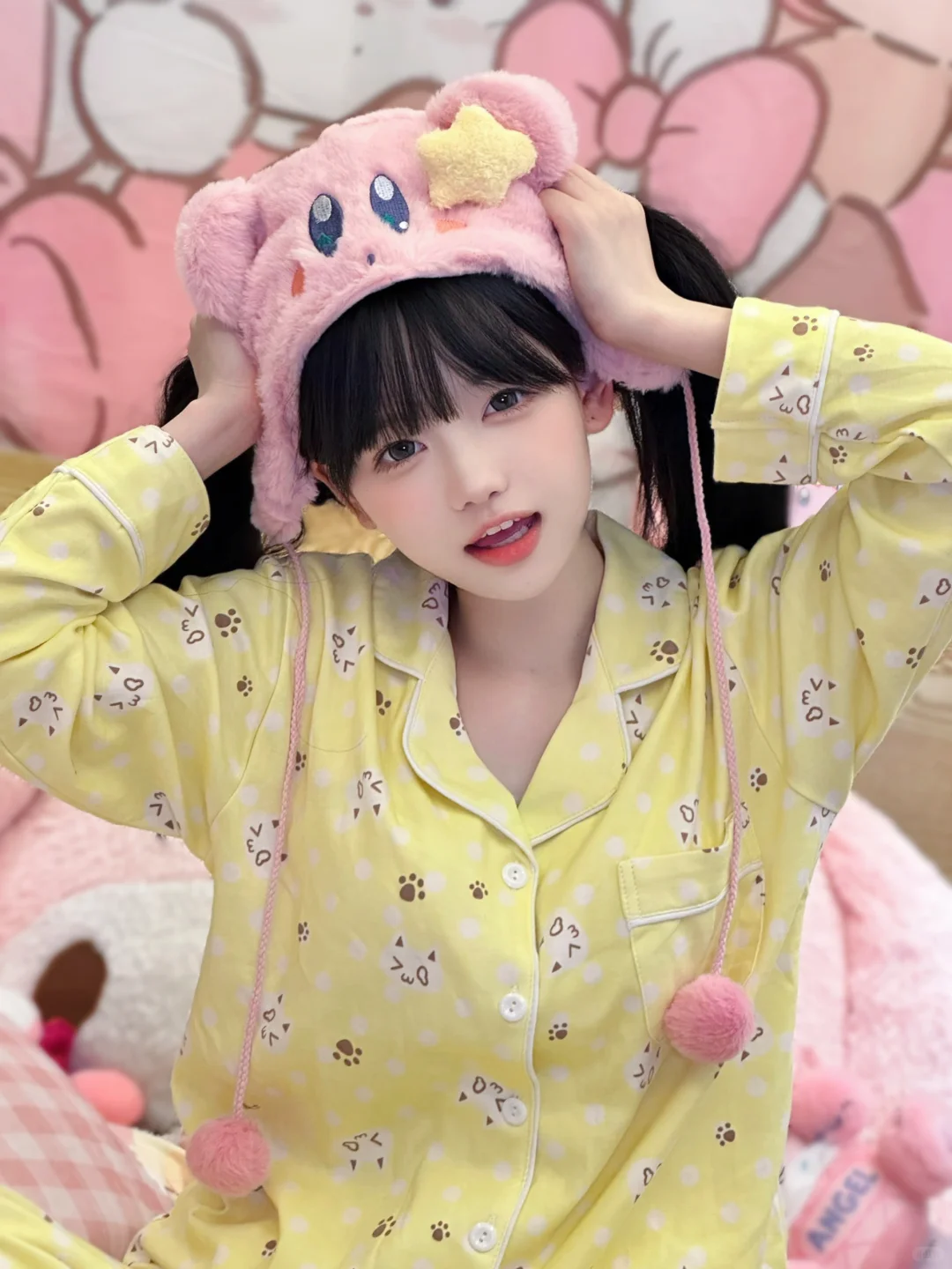 甜妹宅家自拍🤳🏻！(•̀ω•́)✧