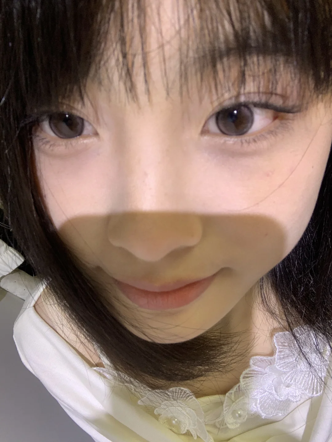 想看看甜妹的自拍都是什么样的…