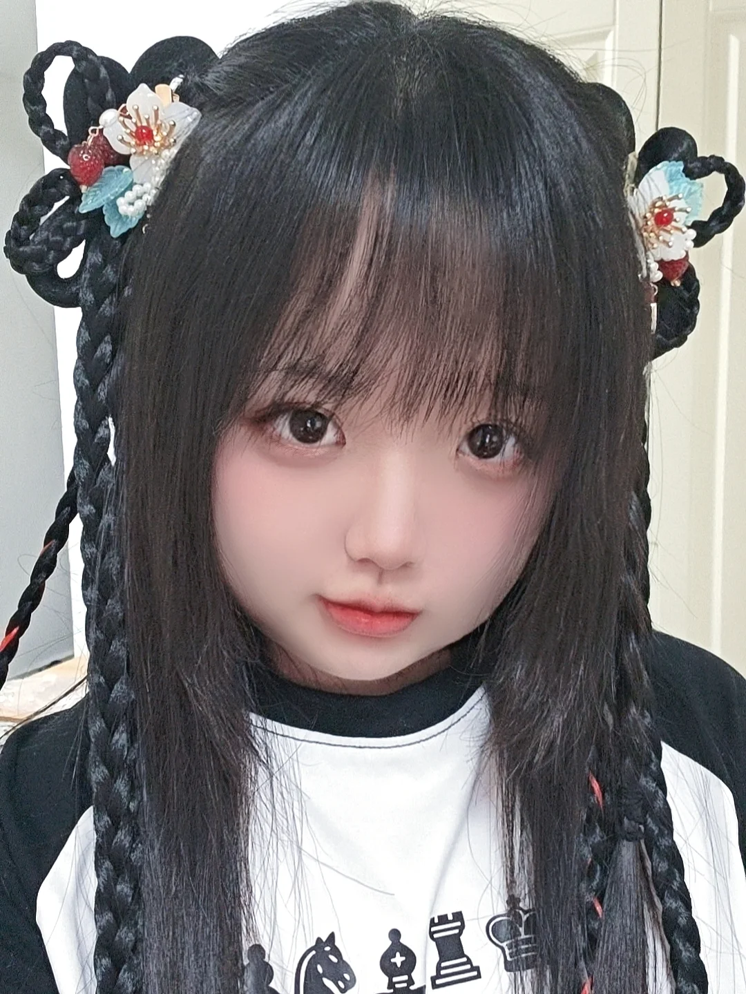 24岁，长这样算甜妹吗