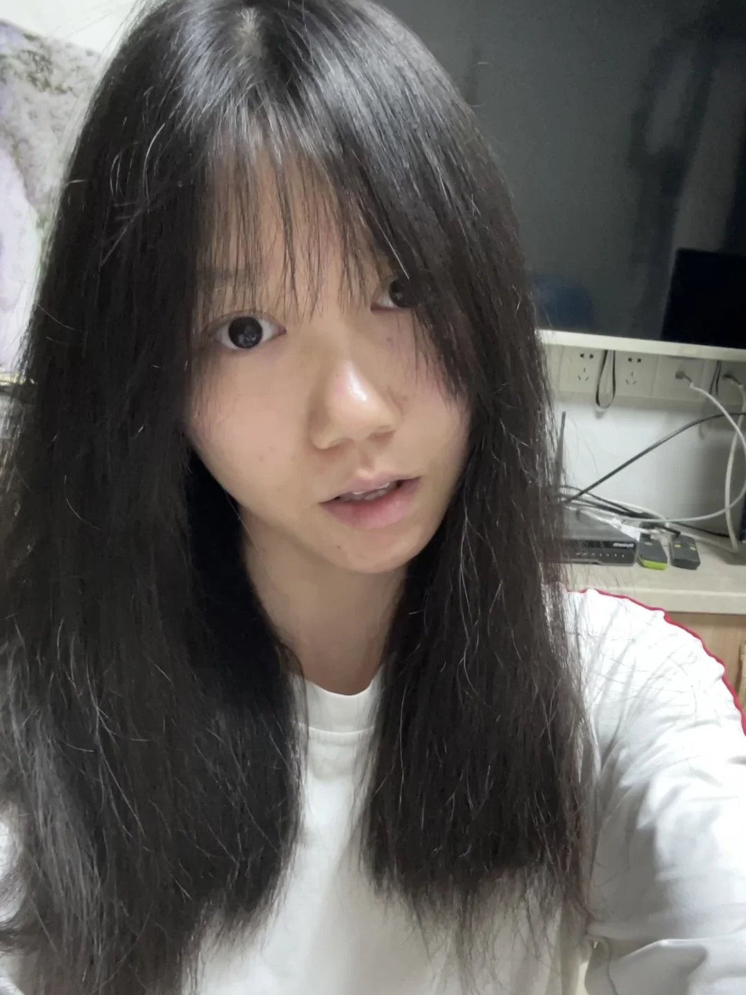 舔了舔自己的嘴唇，好甜，果然是甜妹