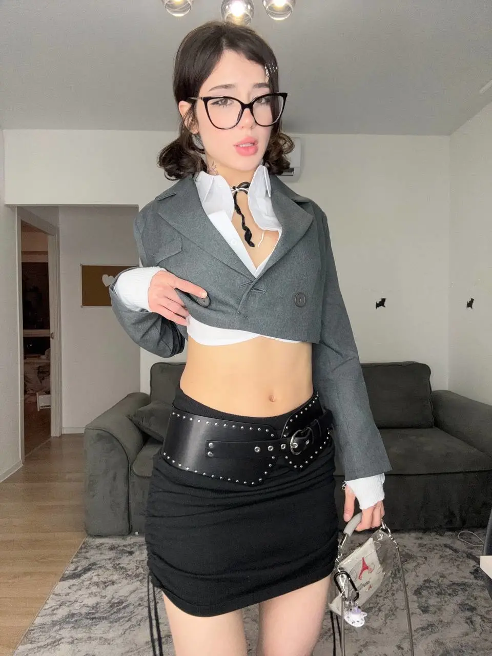 今日打扮：硬控00后男大的私塾老师