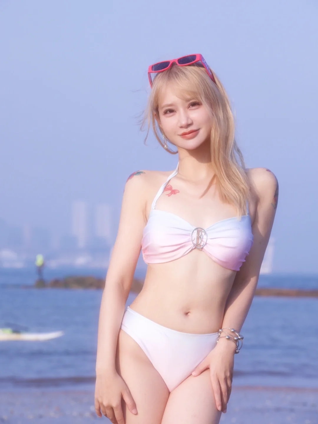 太喜欢海边啦！可以实现比基尼自由！
