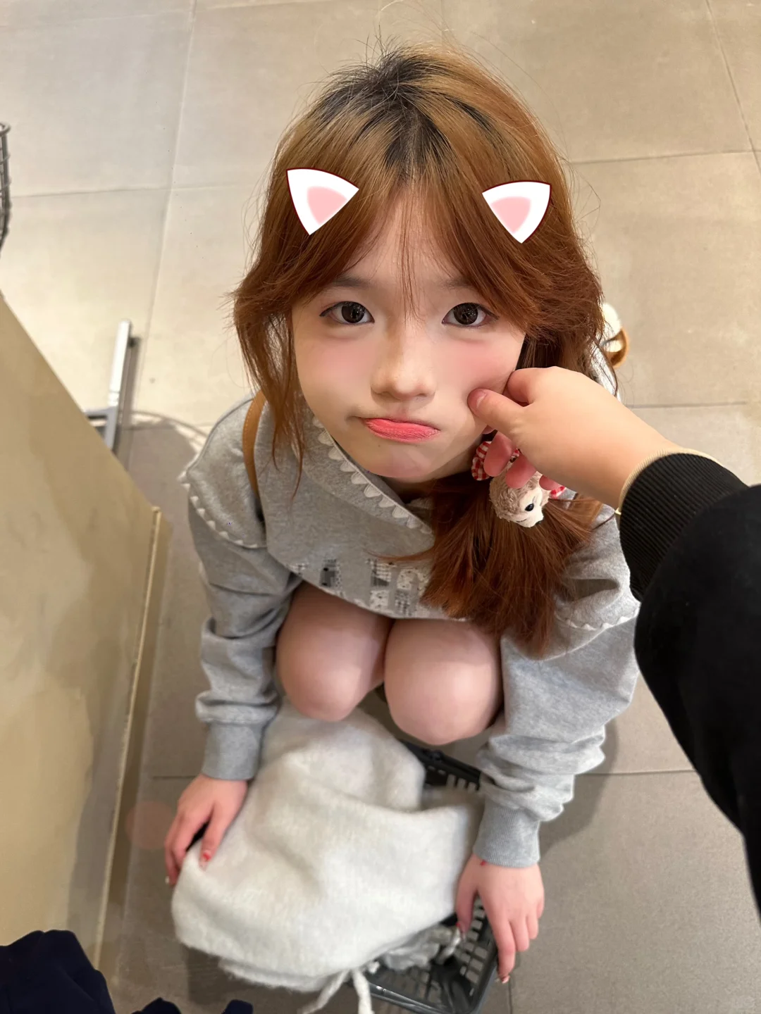 这个角度拍太可爱啦🐈