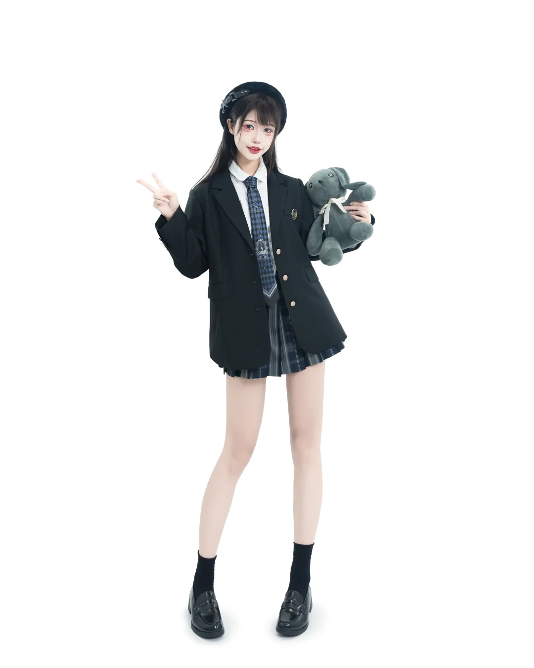 元气活泼的画报小女孩