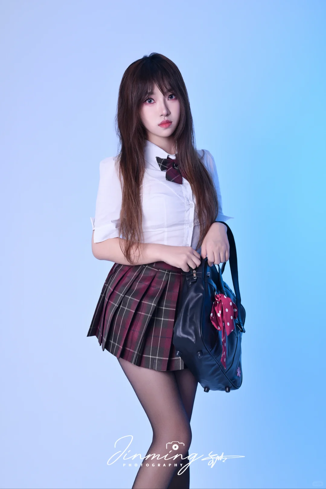 今天教大家如何谈七个黑丝jk女友