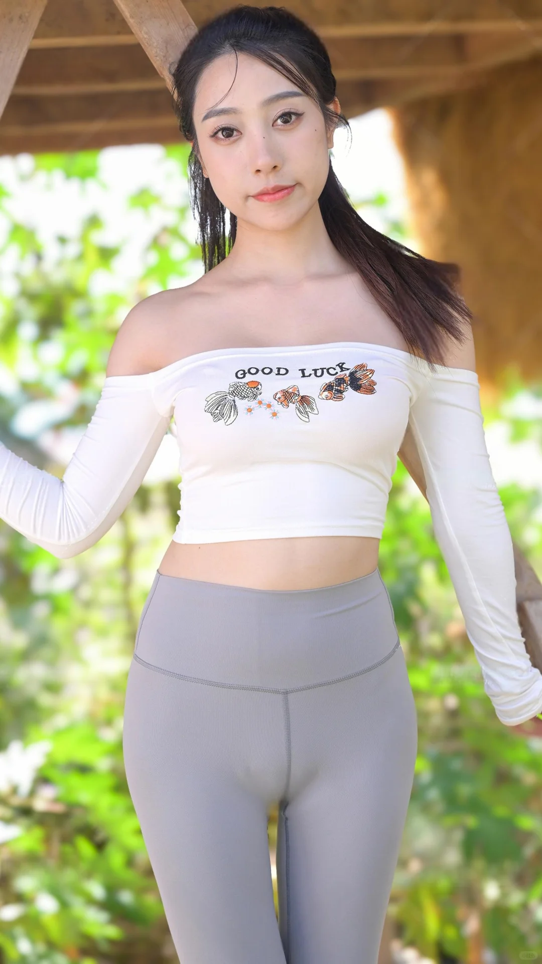 街拍美女瑜伽裤的救赎