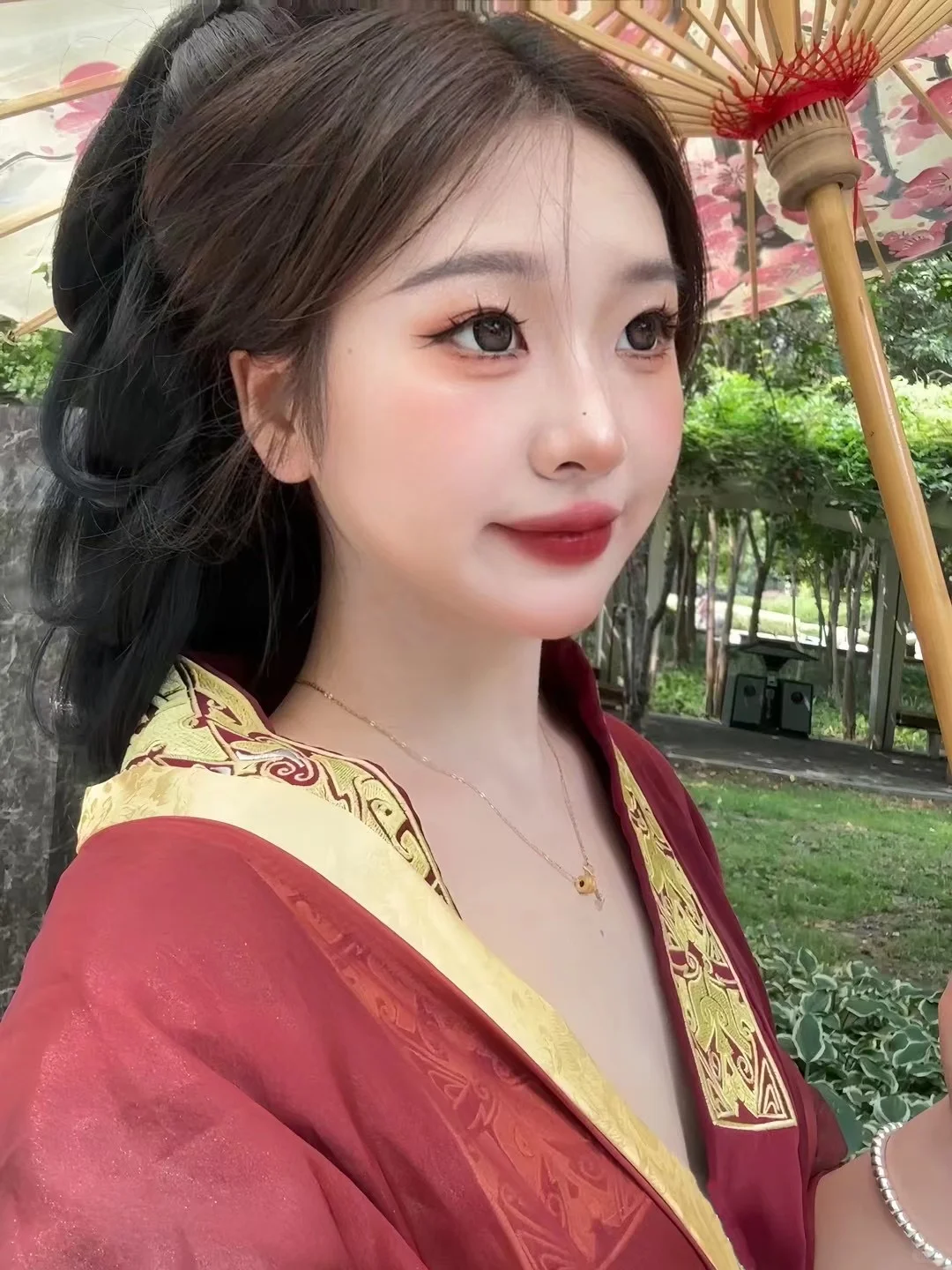 甜妹妆与战国袍的适配度