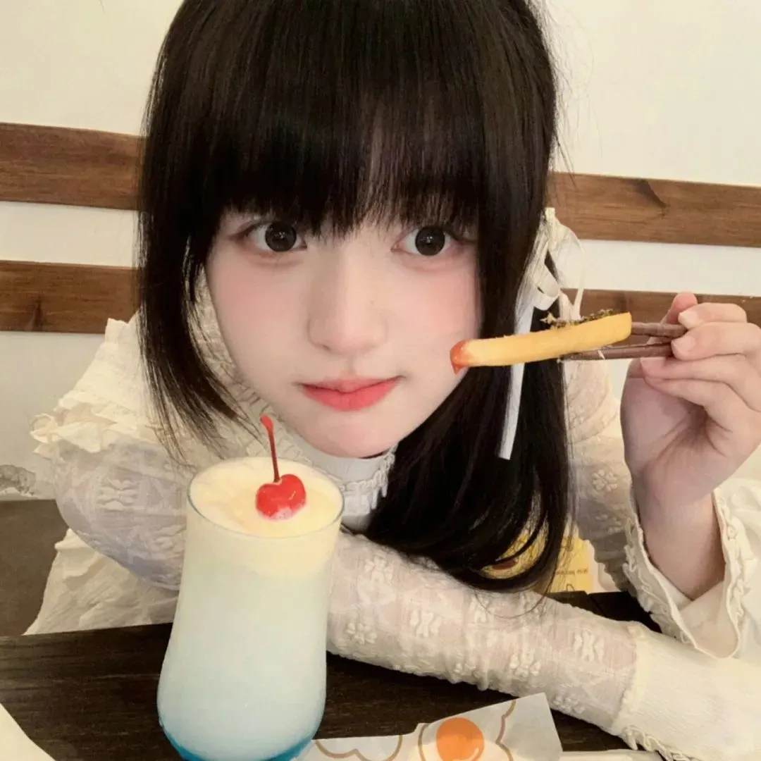 甜妹🍓⭐🍅🍒🍰🍇头像