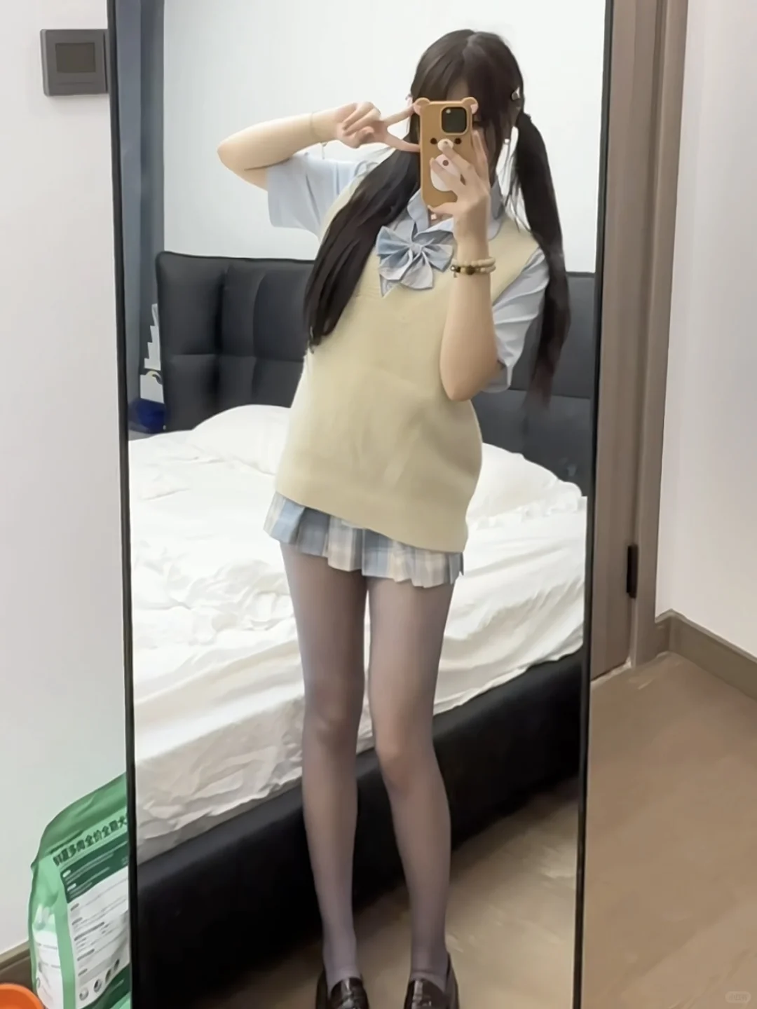 有人问我怎么每天都穿不一样的jk.我说：